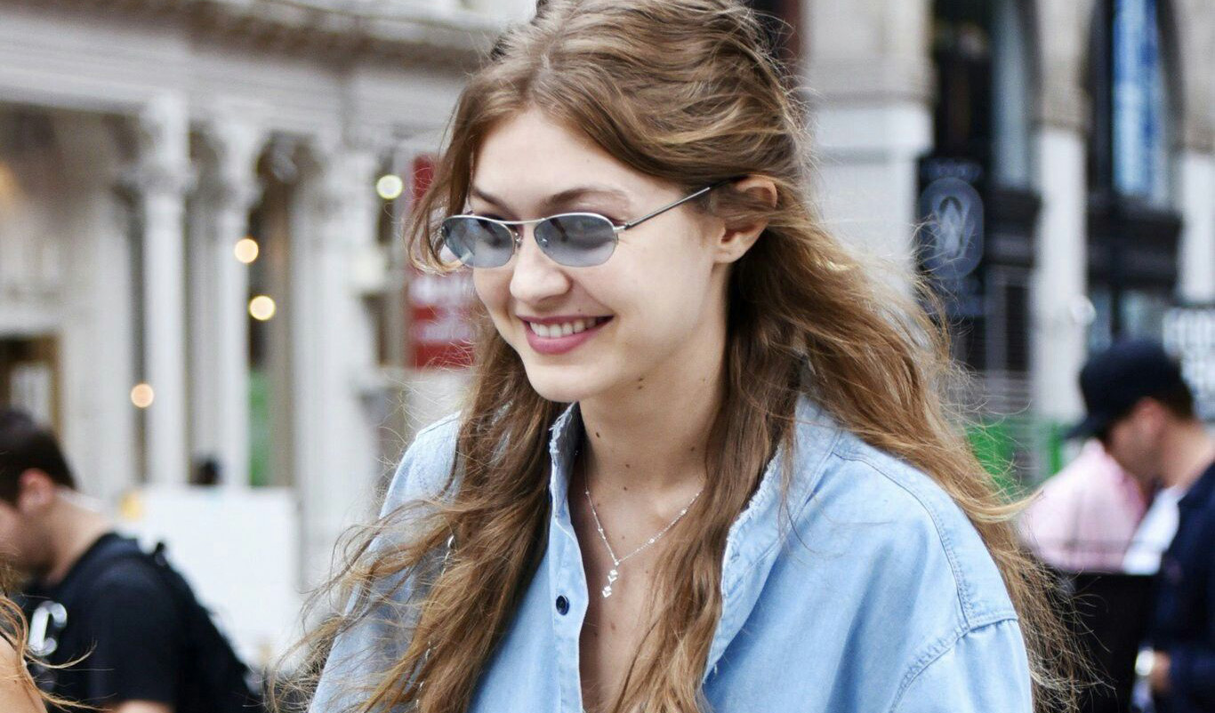 Sau khi có em bé, 'IT Girl' Gigi Hadid chuyển hẳn sang style trưởng thành nữ tính