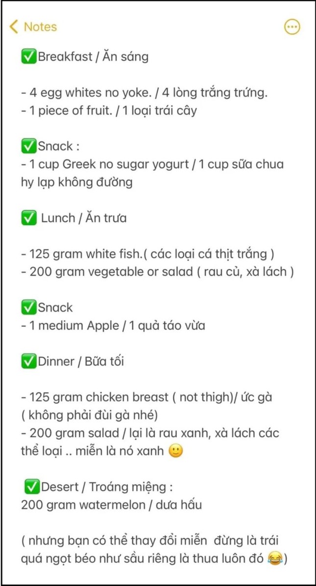 Thực đơn bữa ăn của Kim Duyên trong những ngày giãn cách. Có thể thấy người đẹp chỉ được bổ sung những thực phẩm giàu protein và chất xơ như trứng, cá, rau củ, còn lại đều là trái cây và thực phẩm hỗ trợ tiêu hoá tốt.