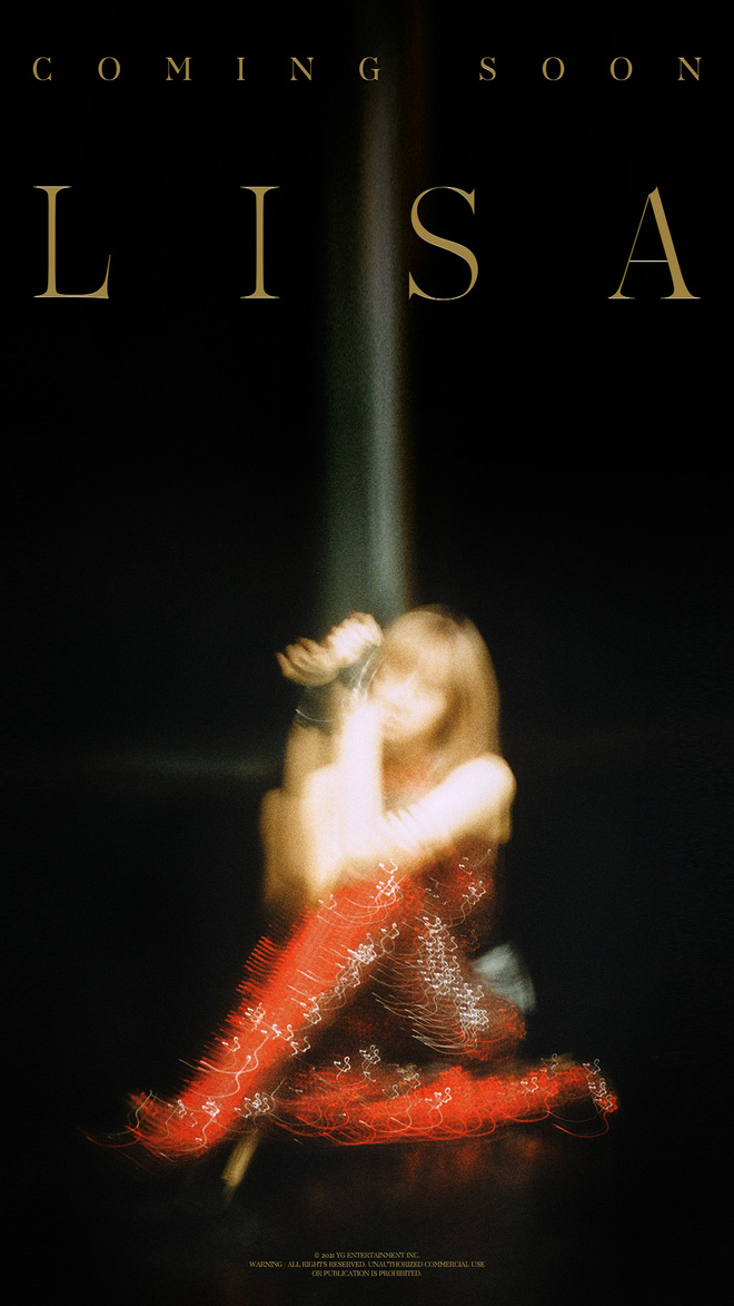 Poster solo của Lisa được YG hé lộ vào giữa đêm ngày cuối tuần.