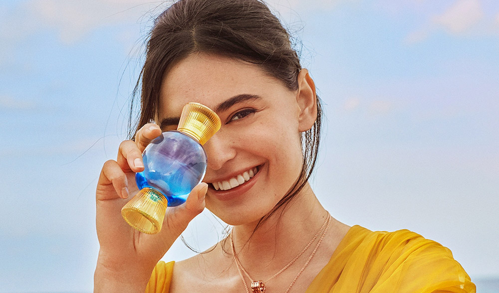 Lễ 2/9 năm nay không thể đi du lịch, 4 chai nước hoa sau sẽ đưa bạn đến những vùng đất mới trong tâm tưởng