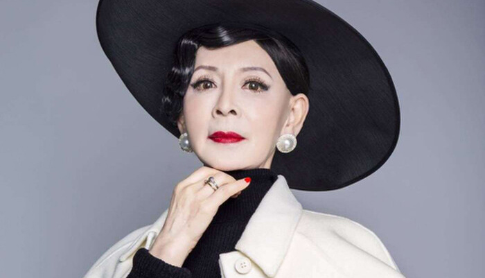 Cụ bà Trung Quốc 80 tuổi và sở thích sưu tầm giày cao gót hơn 20cm