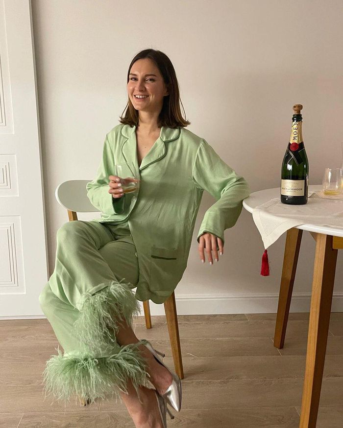 Bộ pijama phong cách 'vặt lông gà' được Rosé, Kendall Jenner thi nhau đẩy trend - Ảnh 12
