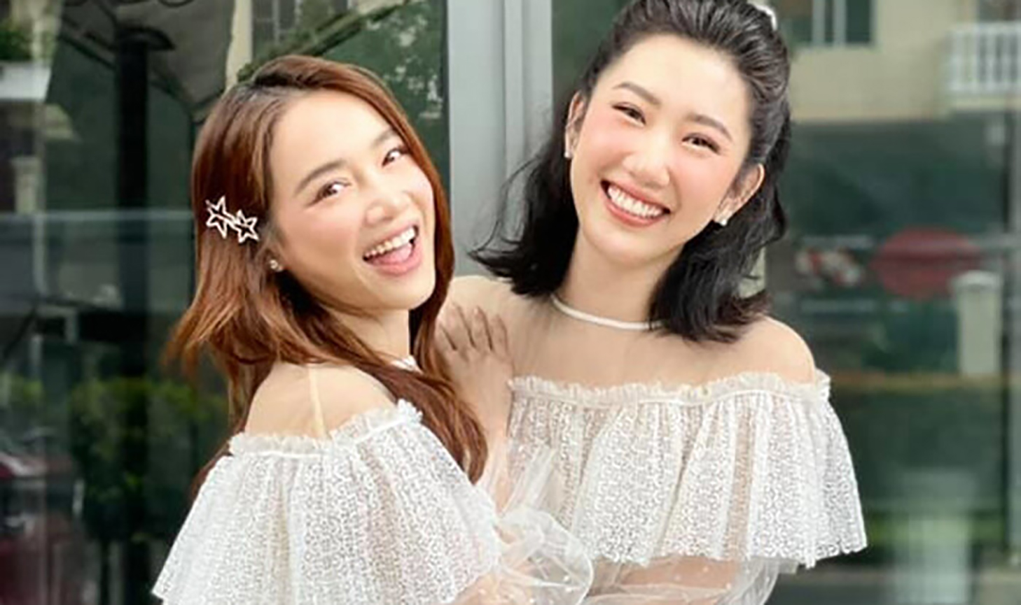 Mấy ai suốt ngày "đụng hàng" chan chát mà vẫn thân thiết như Nhã Phương và Thuý Ngân?