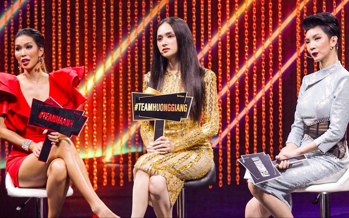 Hương Giang mặc đẹp lấn lướt 2 đàn chị Xuân Lan, Hà Anh dù bị hạ đo ván trong "Quý Ông Hoàn Mỹ"