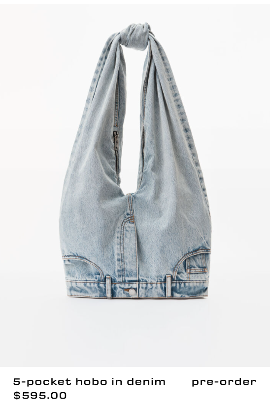 Thương hiệu đang bán chiếc túi xách quần jeans này với giá 595 USD (khoảng 13,5 triệu đồng)