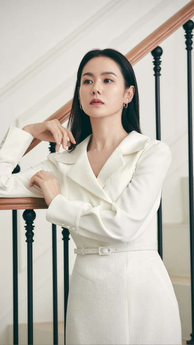 Bộ ảnh thời trang mới nhất của Son Ye Jin: 'Mỹ nữ xuyên không' gọi tên bà xã tương lai Huyn Bin - Ảnh 8