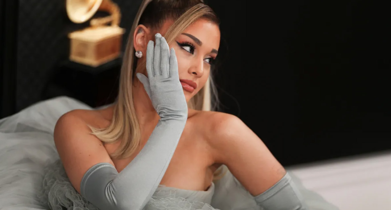 Găng tay: Từ món phụ kiện Hoàng gia đến biểu tượng của quý cô sang chảnh