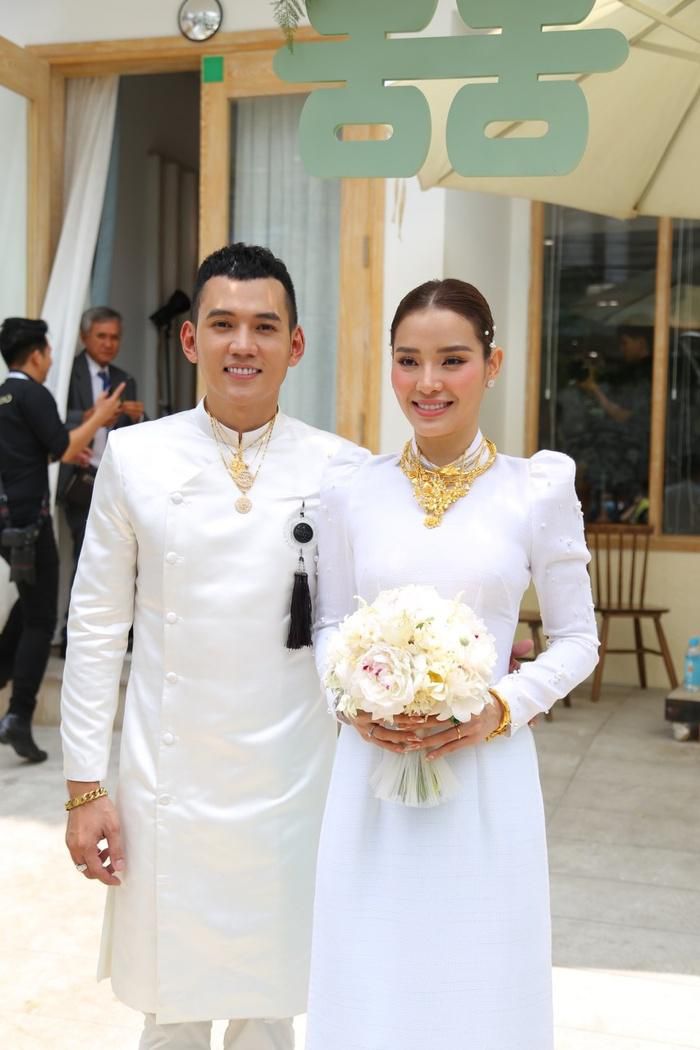 Đám cưới của cô và tình trẻ Lý Bình là một trong những sự kiện giải trí nổi bật nửa đầu năm 2022.