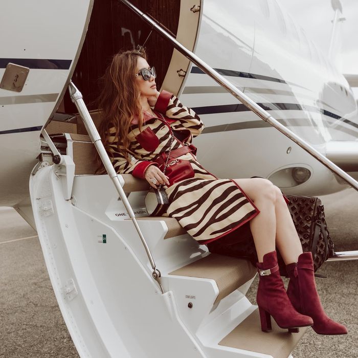 Thời trang xa xỉ của hội siêu giày châu Á ở Mỹ trong chương trình Bling Empire - Ảnh 9