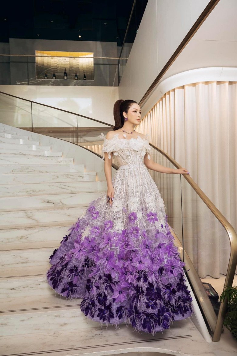 Tổng kết thảm đỏ Cannes 2022 sau tuần đầu: Lý Nhã Kỳ liên tục gây ấn tượng, không thiếu váy áo đẹp  - Ảnh 8