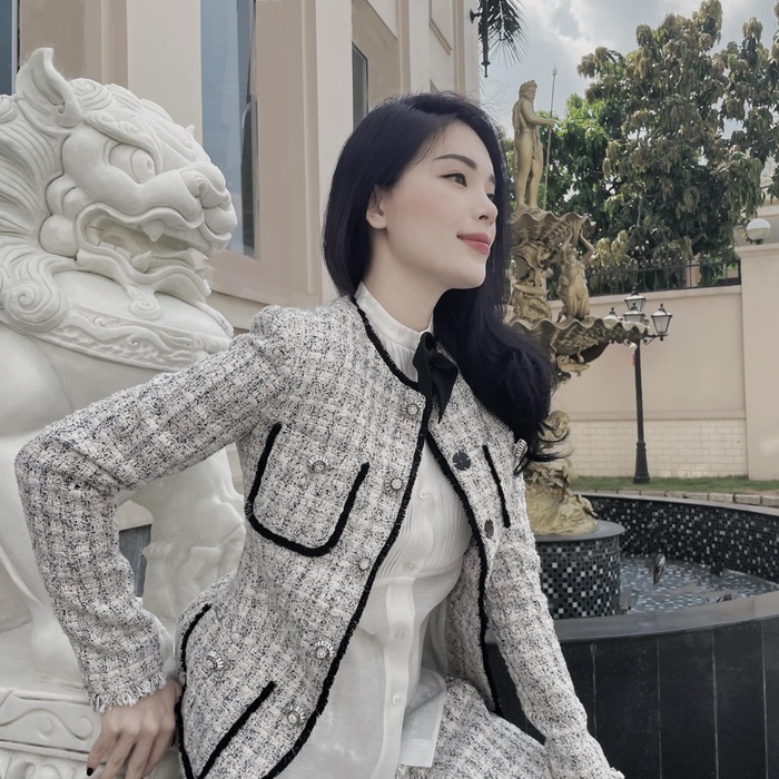 Linh Rin - Con dâu tiếp theo nhà chồng Hà Tăng có gu thời trang thanh lịch, quý phái chuẩn hào môn - Ảnh 12