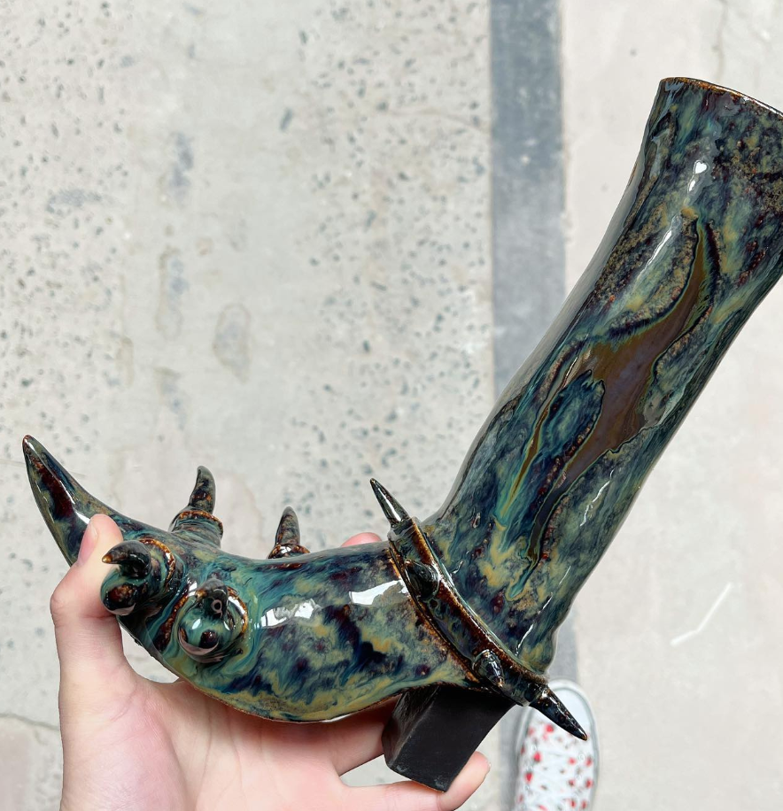 Túi xách bàn tay quái vật cho cô nàng mê phụ kiện độc lạ - Ảnh 1