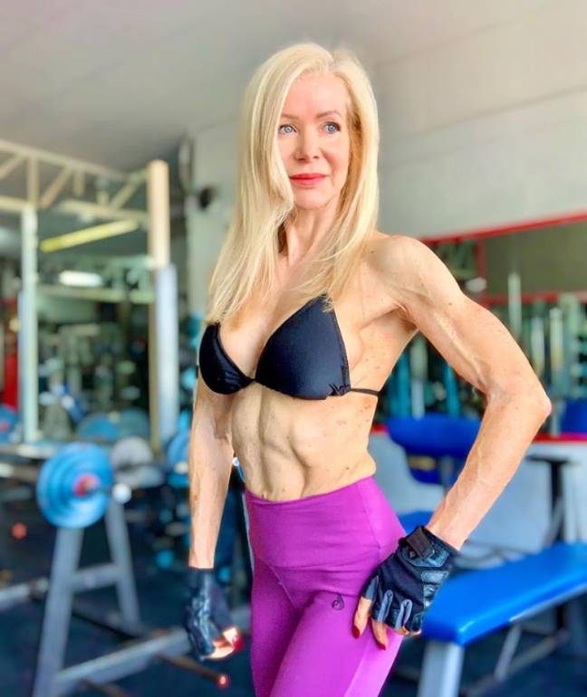 Bí quyết tập gym giúp quý bà U70 bị nhận nhầm là chị khi đứng cạnh cháu gái - Ảnh 1