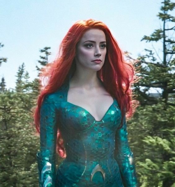 Trước khi bị phanh phui đời tư mất hình tượng, Amber Heard từng là biểu tượng mặc đẹp Hollywood  - Ảnh 4