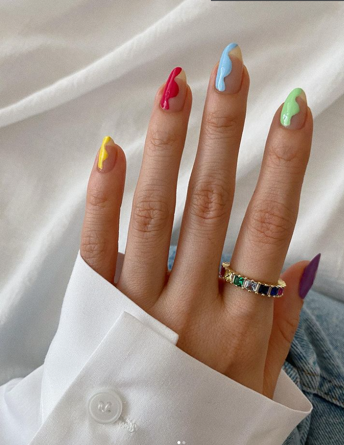 7 xu hướng nail màu sắc đang được Gen Z 