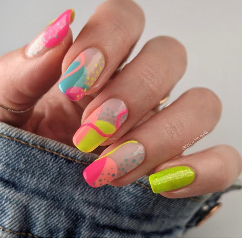 7 xu hướng nail màu sắc đang được Gen Z 