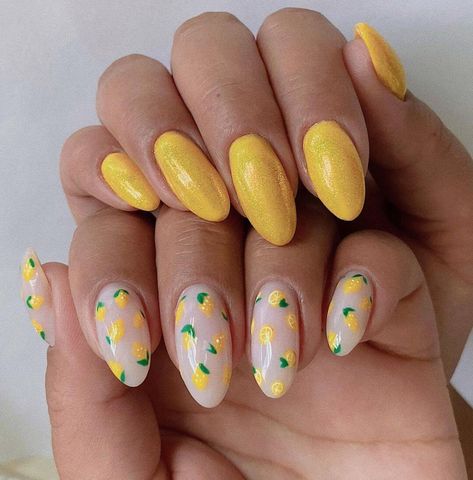 7 xu hướng nail màu sắc đang được Gen Z 