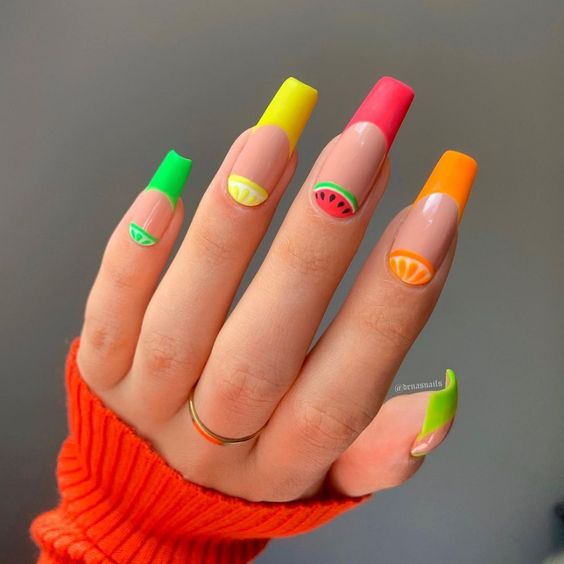 7 xu hướng nail màu sắc đang được Gen Z 