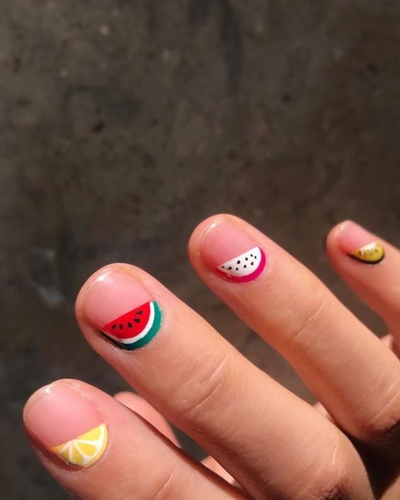 7 xu hướng nail màu sắc đang được Gen Z 