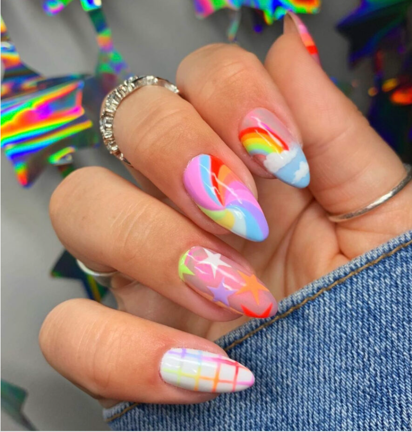 7 xu hướng nail màu sắc đang được Gen Z 