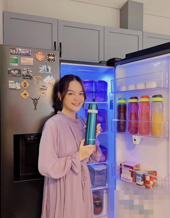 Cách Phạm Quỳnh Anh giấu bụng bầu siêu đỉnh: Chụp ảnh khoe lưng, 