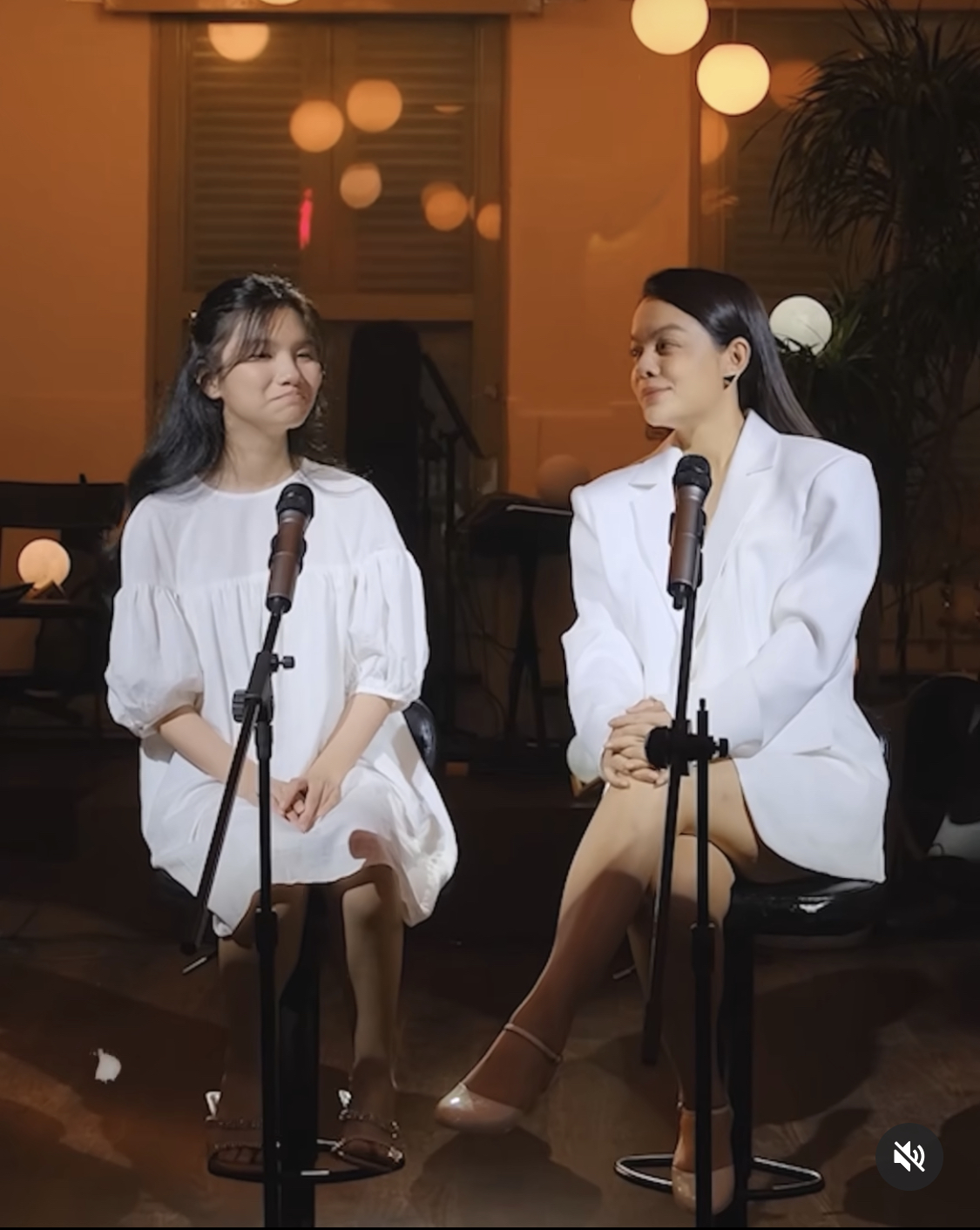 Cách Phạm Quỳnh Anh giấu bụng bầu siêu đỉnh: Chụp ảnh khoe lưng, 