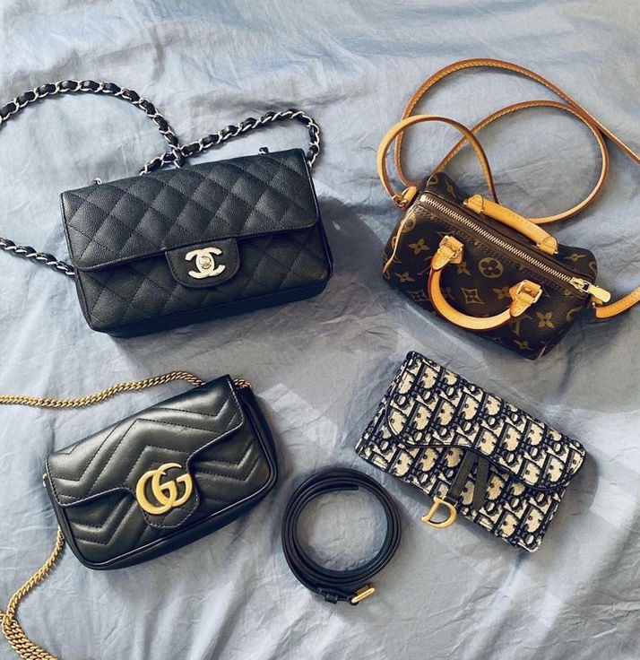 Cặp vợ chồng Singapore sưu tầm 70 chiếc túi hiệu để làm 