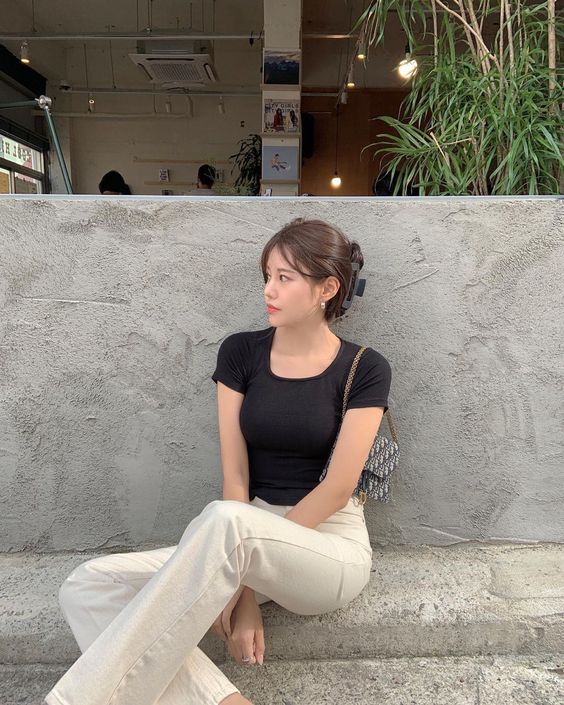 4 Công thức phối đồ công sở cho ngày nóng đỉnh điểm: Mát mẻ mà vẫn 