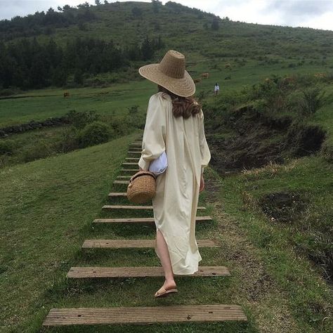 4 Công thức phối đồ công sở cho ngày nóng đỉnh điểm: Mát mẻ mà vẫn 