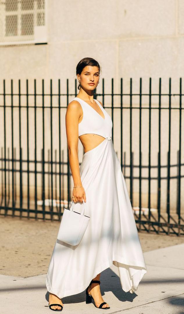 10 kiểu váy thích hợp đi du lịch mùa hè: Diện lên là bảo đảm có ảnh đẹp - Ảnh 1