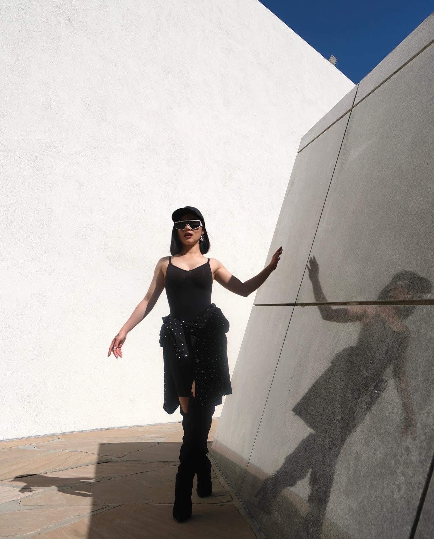 Gấp!!! Hương Tràm cần tuyển ngay stylist nếu cô không muốn trở thành thảm hoạ thời trang - Ảnh 4