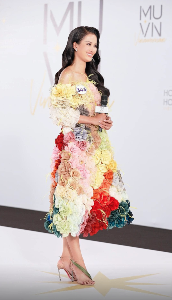 Gu thời trang Top 10 Hoa hậu Hoàn vũ Việt Nam 2022: Hương Ly xứng danh 