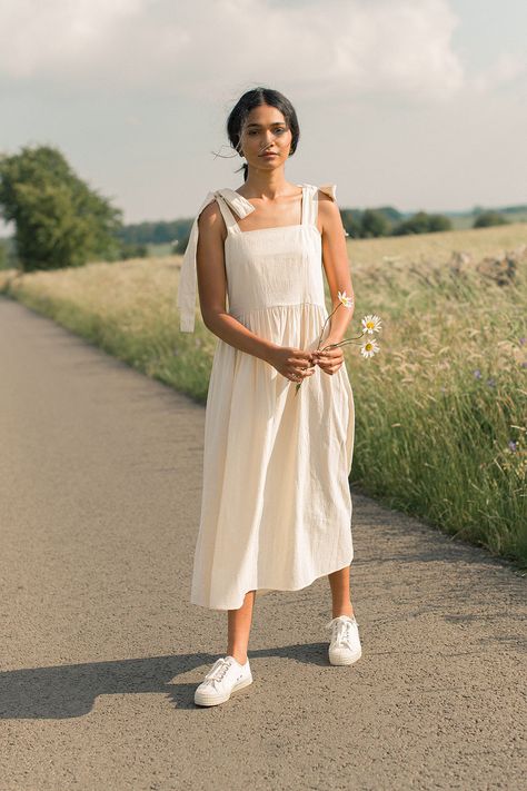 Bước qua mùa hạ cùng 10 set đồ trắng đơn giản mà nâng cấp visual cực đỉnh - Ảnh 4