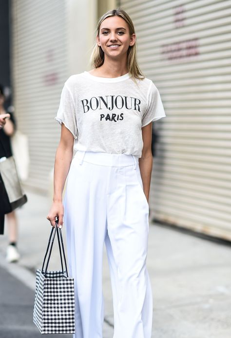 Bước qua mùa hạ cùng 10 set đồ trắng đơn giản mà nâng cấp visual cực đỉnh - Ảnh 1