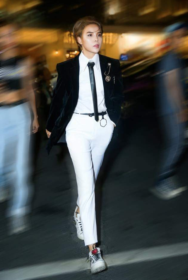 Ai muốn làm cô dâu của 