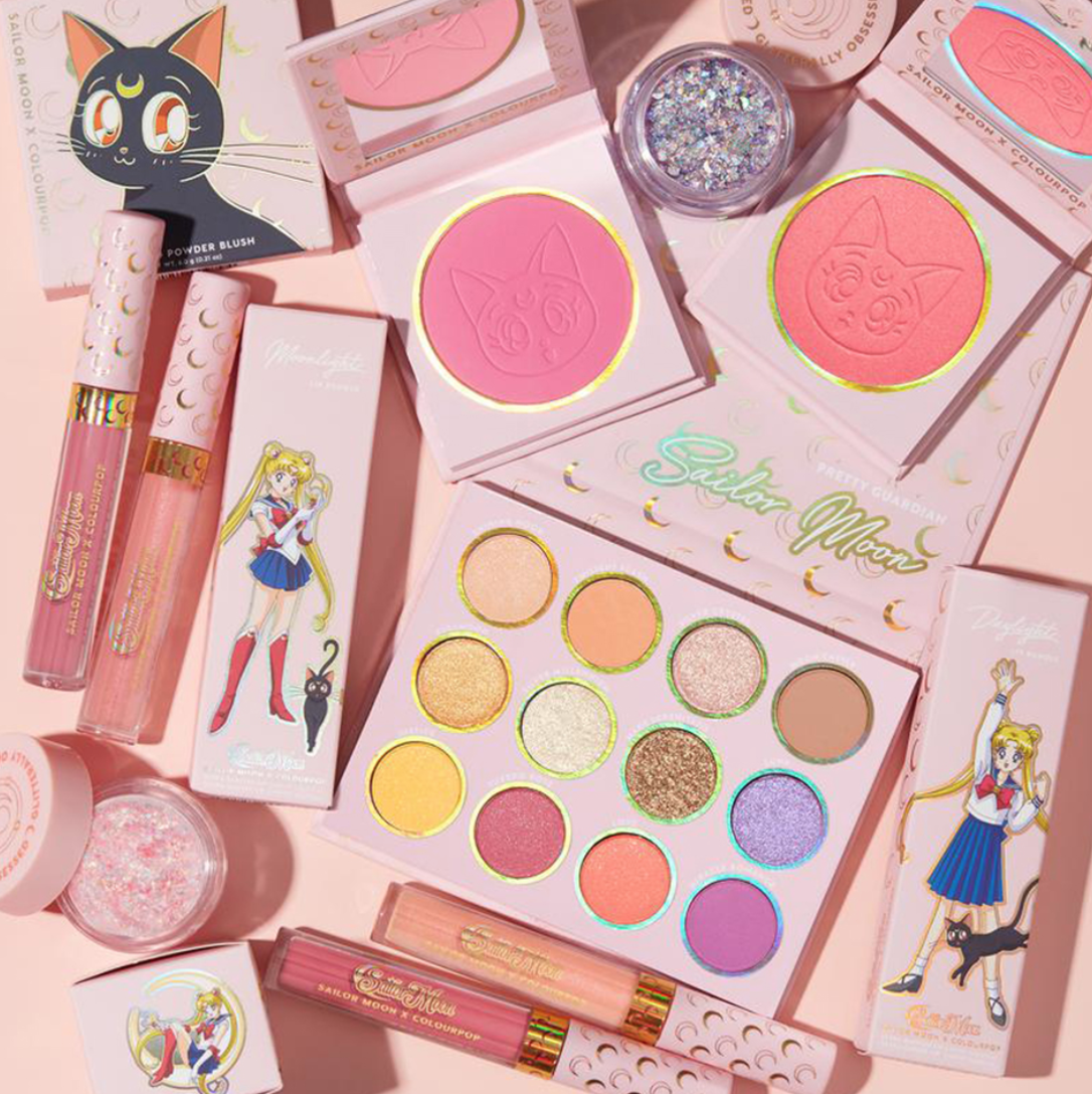 Siêu phẩm boots Thuỷ thủ Mặt Trăng từ Jimmy Choo và tác giả của 