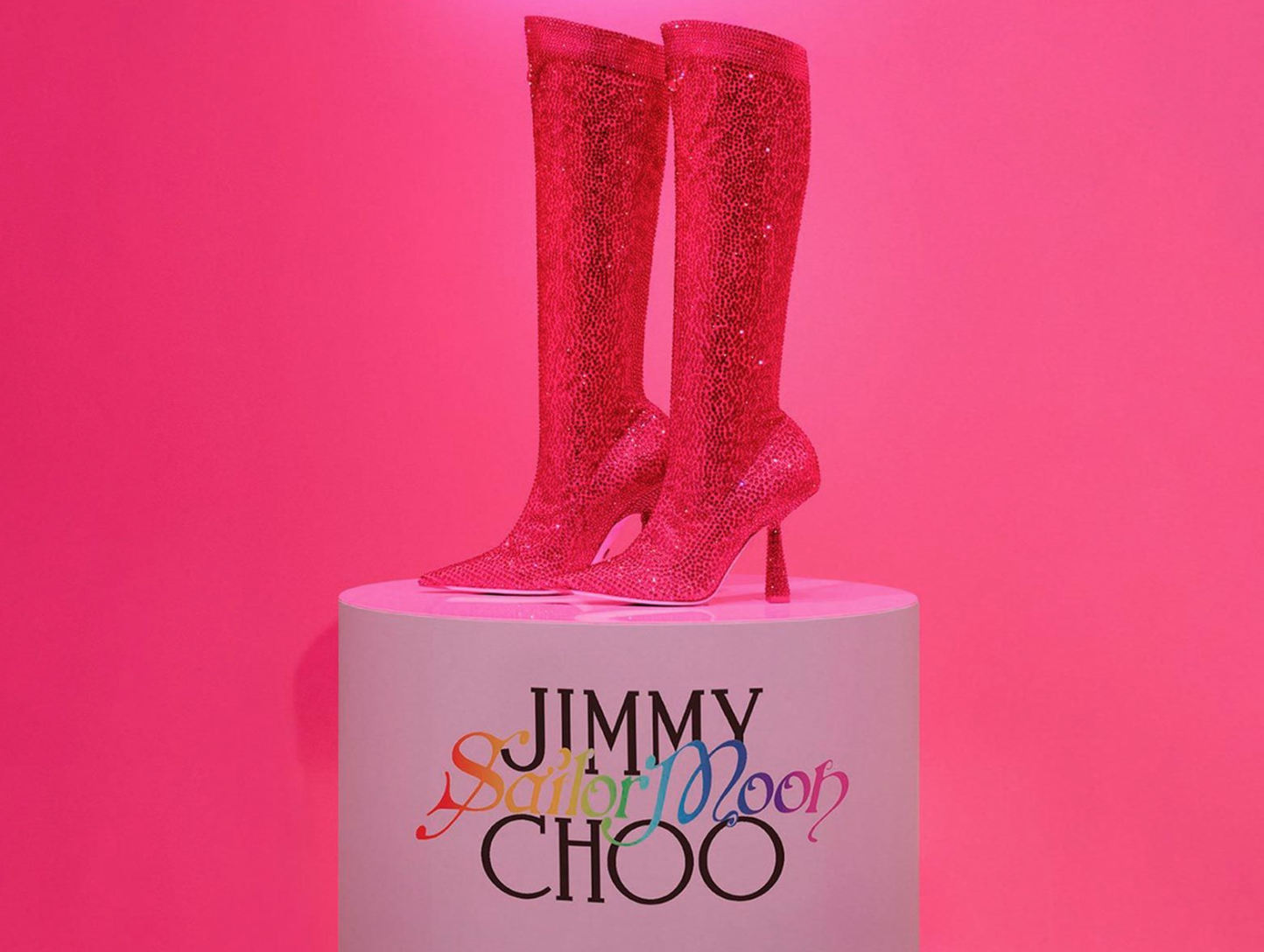 Siêu phẩm boots Thuỷ thủ Mặt Trăng từ Jimmy Choo và tác giả của 