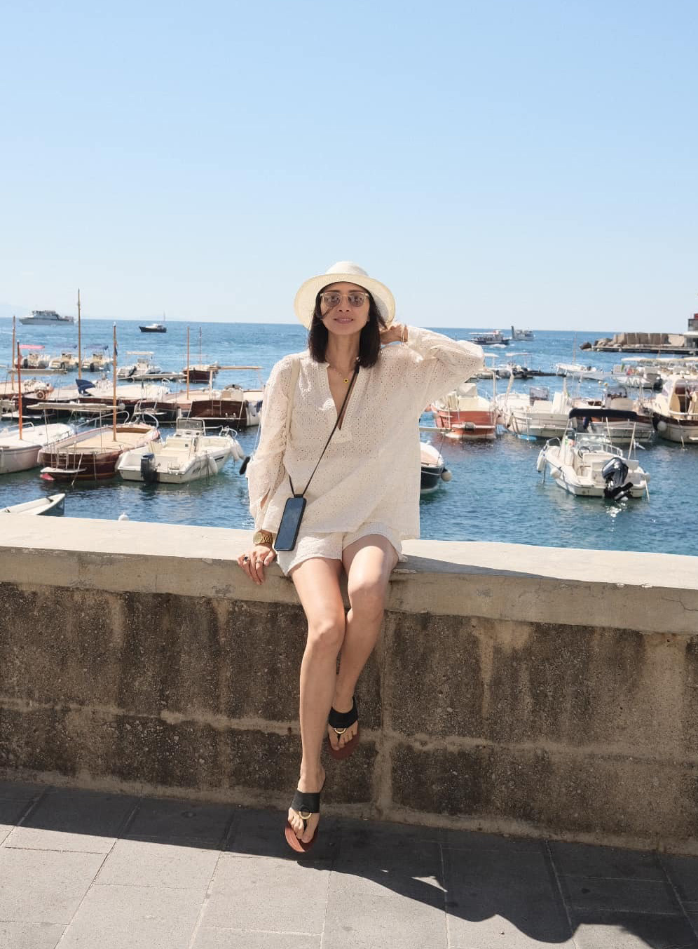 Gu thời trang ngày càng trẻ trung, gợi cảm của Ngô Thanh Vân sau khi cưới Huy Trần - Ảnh 3