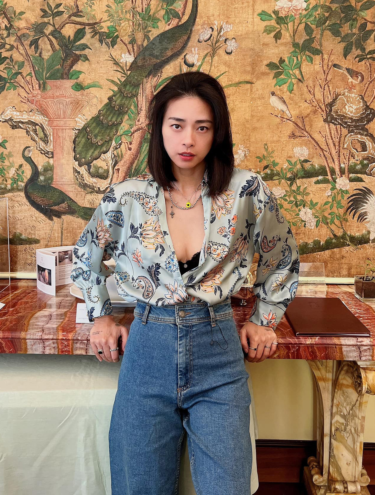 Gu thời trang ngày càng trẻ trung, gợi cảm của Ngô Thanh Vân sau khi cưới Huy Trần - Ảnh 5