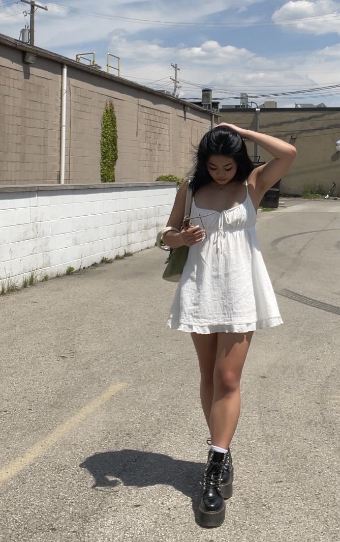 Gợi ý những set đồ sáng màu dành cho nàng mũm mĩm - Ảnh 11