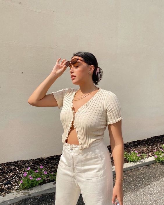 Gợi ý những set đồ sáng màu dành cho nàng mũm mĩm - Ảnh 12