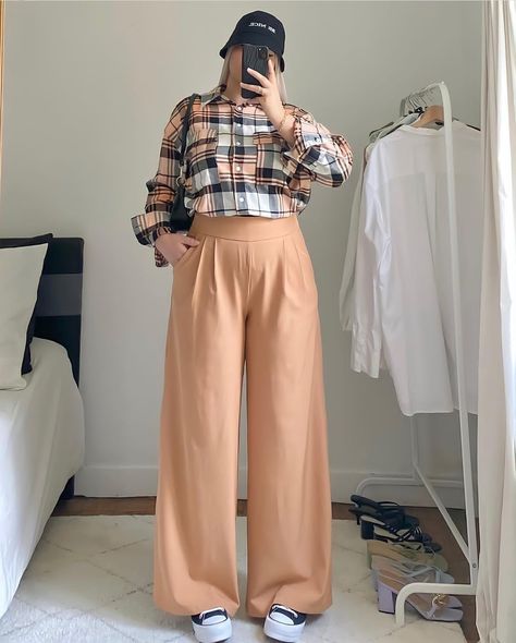 Gợi ý những set đồ sáng màu dành cho nàng mũm mĩm - Ảnh 2