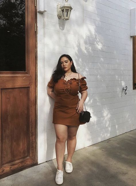 Gợi ý những set đồ sáng màu dành cho nàng mũm mĩm - Ảnh 3