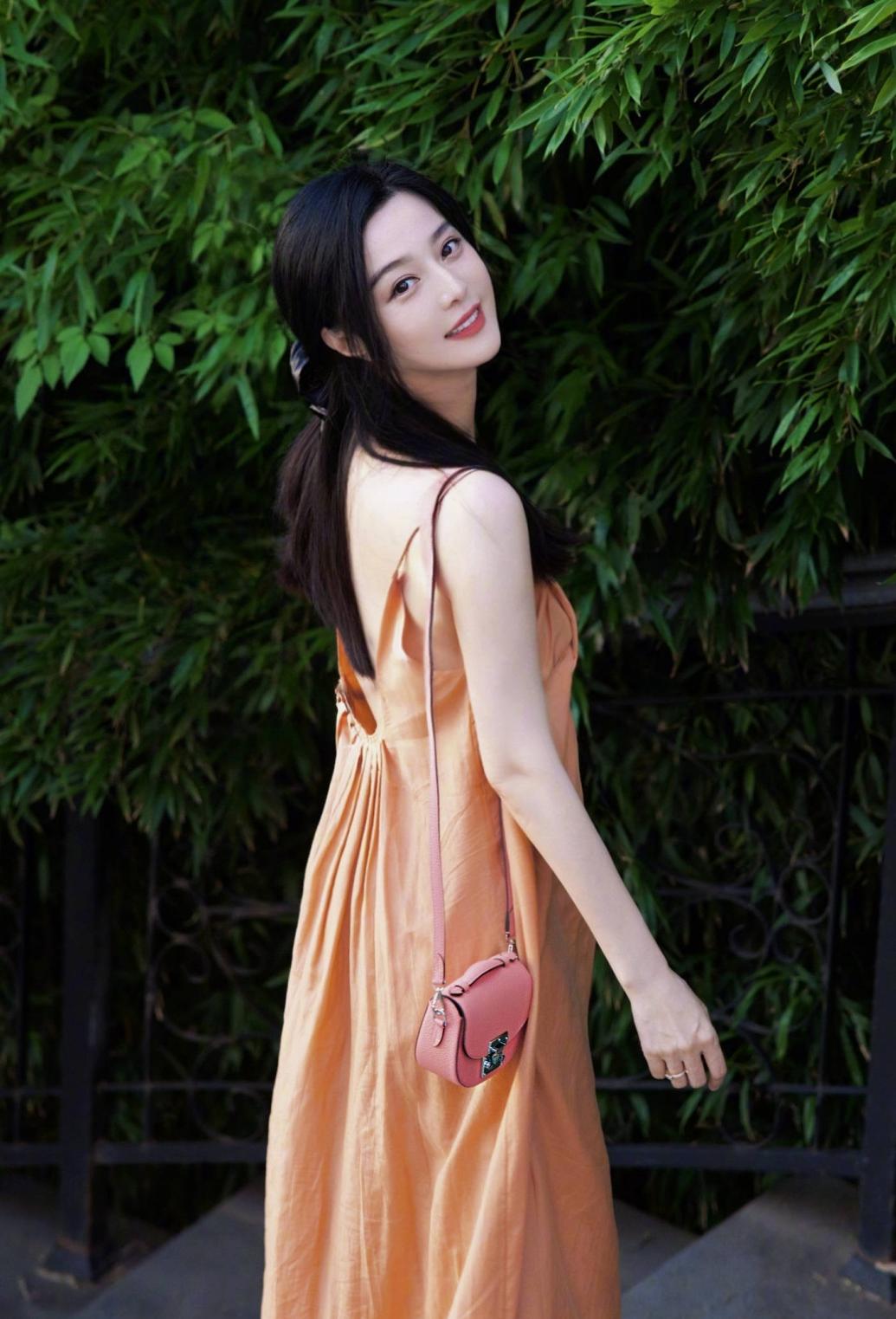 Xu hướng nhuộm tóc 2022: 8 màu nhuộm giúp làn da trắng hồng rạng rỡ tự nhiên nhất - Ảnh 1