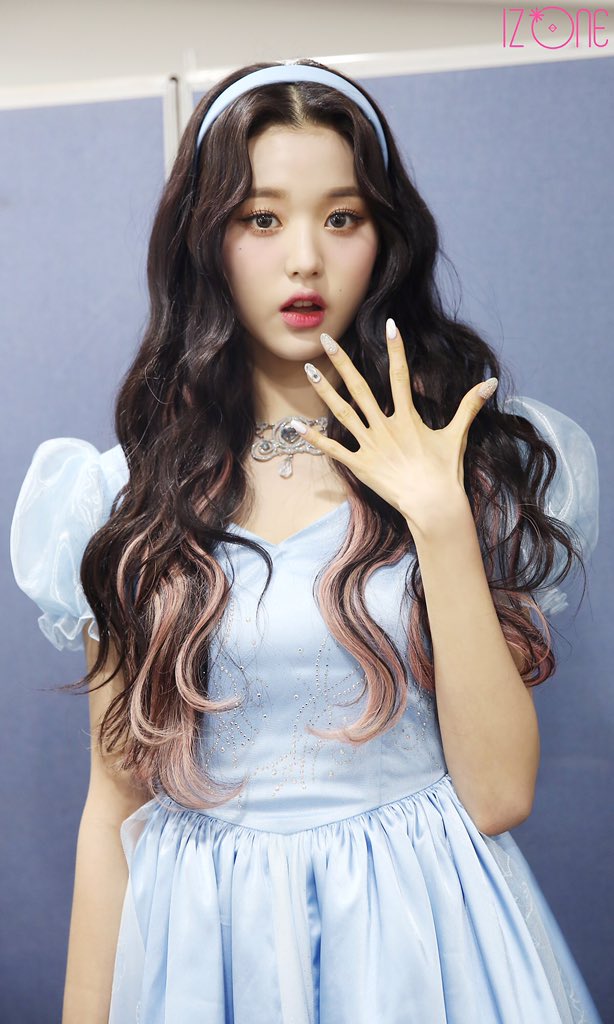 Xu hướng nhuộm tóc 2022: 8 màu nhuộm giúp làn da trắng hồng rạng rỡ tự nhiên nhất - Ảnh 4