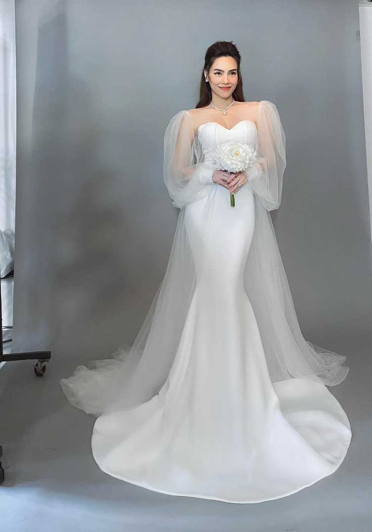 Dàn HLV The Face Vietnam diện váy cưới: Phạm Hương ngày càng nhuận sắc, Minh Hằng quyến rũ kiêu sa - Ảnh 2