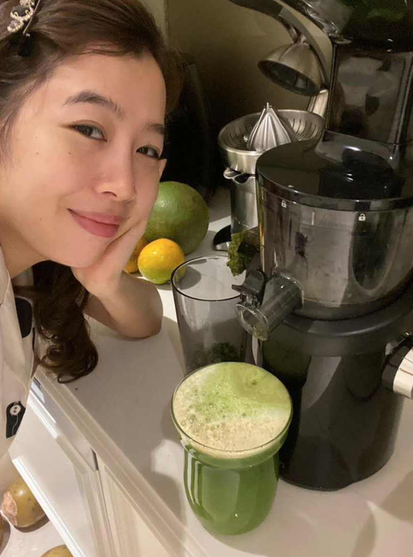 36 tuổi mà làn da của MC Diệp Chi vẫn mịn màng, tất cả là nhờ chăm dùng thức uống này - Ảnh 4