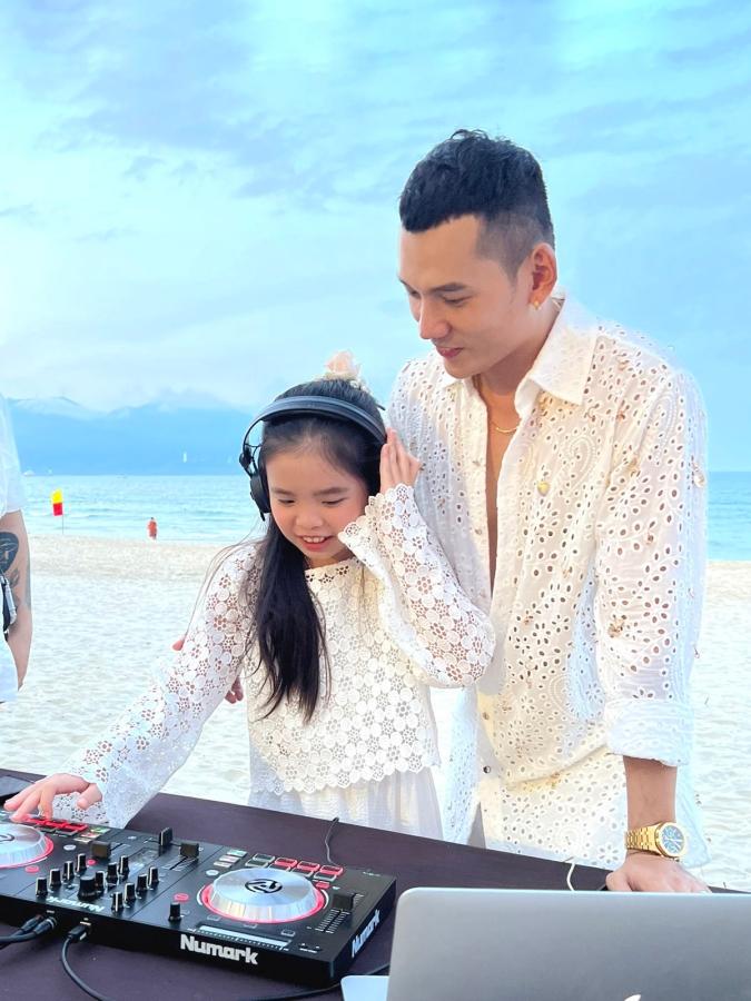 Phương Trinh Jolie 