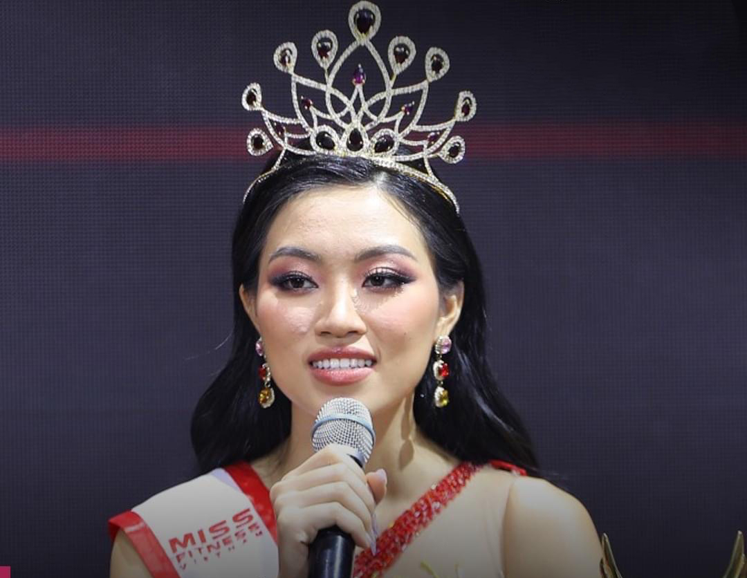 Hoa hậu Thể thao Việt Nam vừa đăng quang đã lộ ảnh 