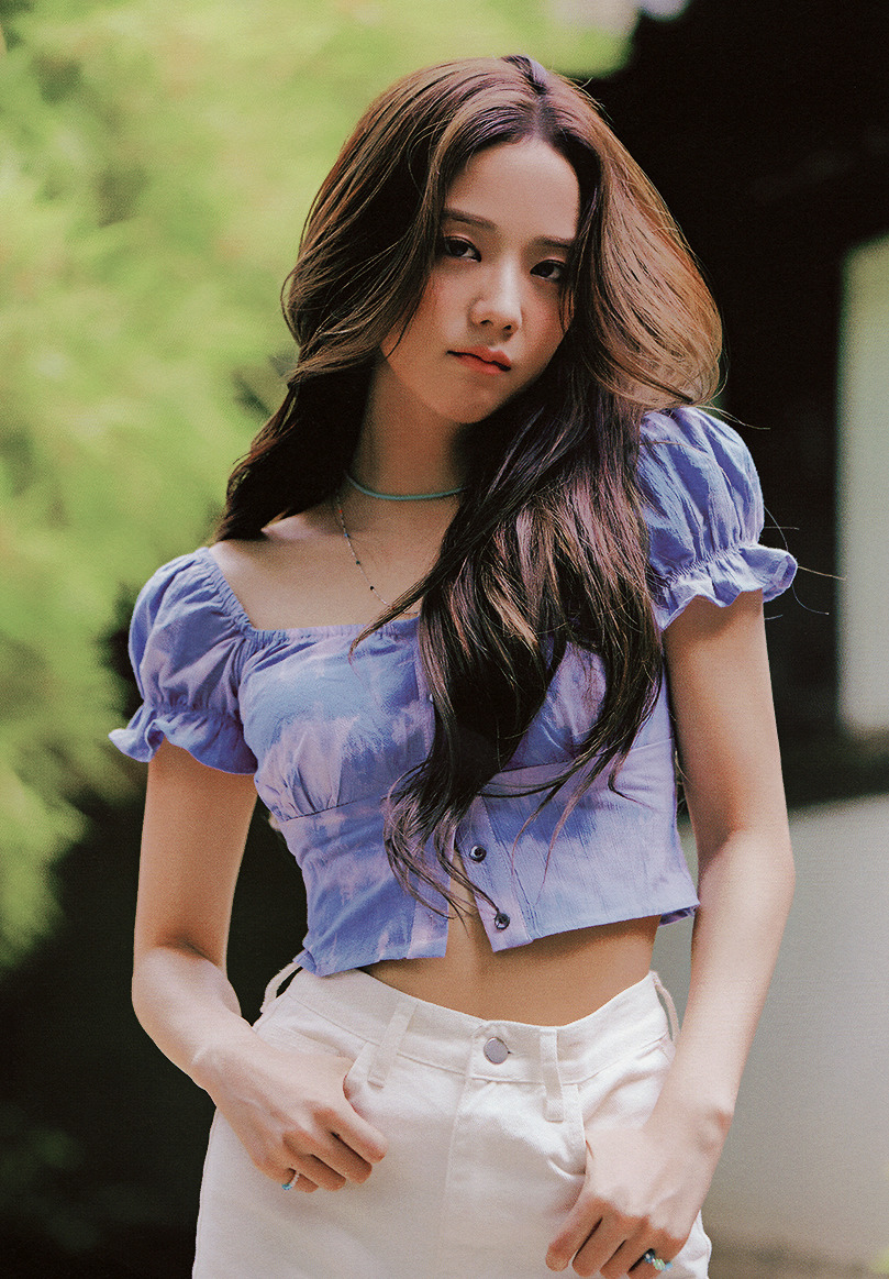 Mặc đẹp thời trang du lịch mùa hè từ 4 cô nàng của BLACKPINK - Ảnh 1